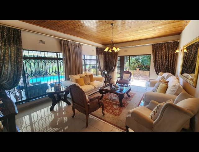 5 BEDROOM HOUSE FOR SALE IN GLENVISTA